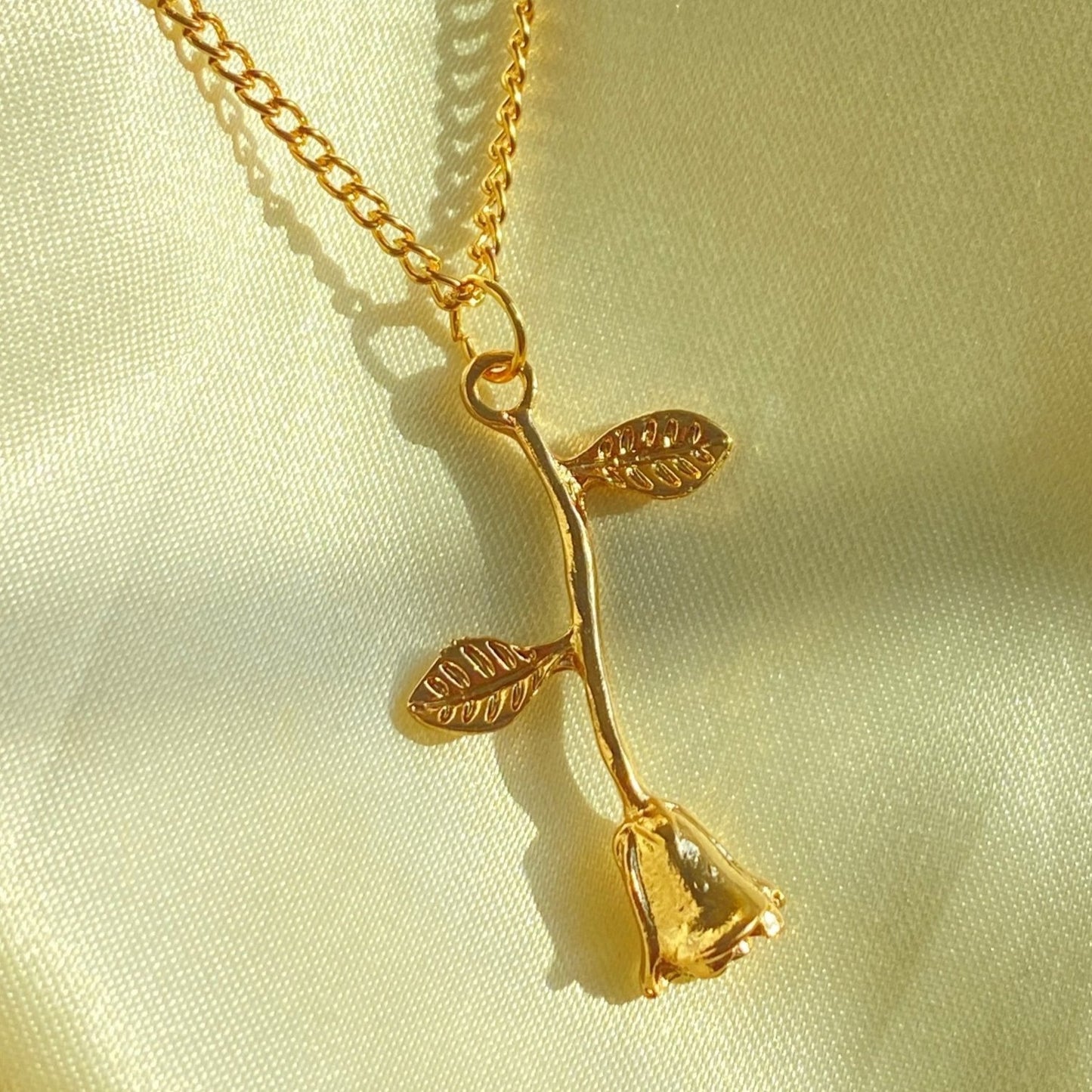 Bella Necklace - blunt cases