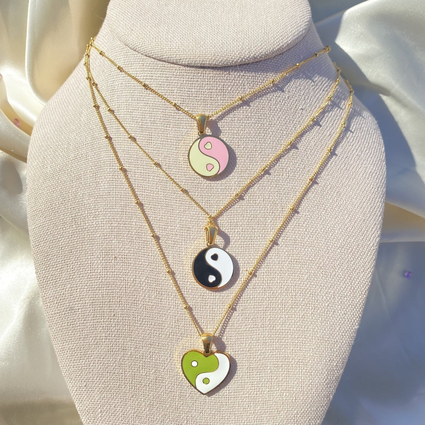 Black Balance Necklace - blunt cases