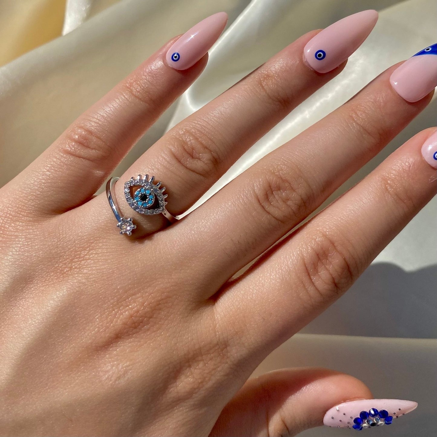 Eye Love Ring - blunt cases