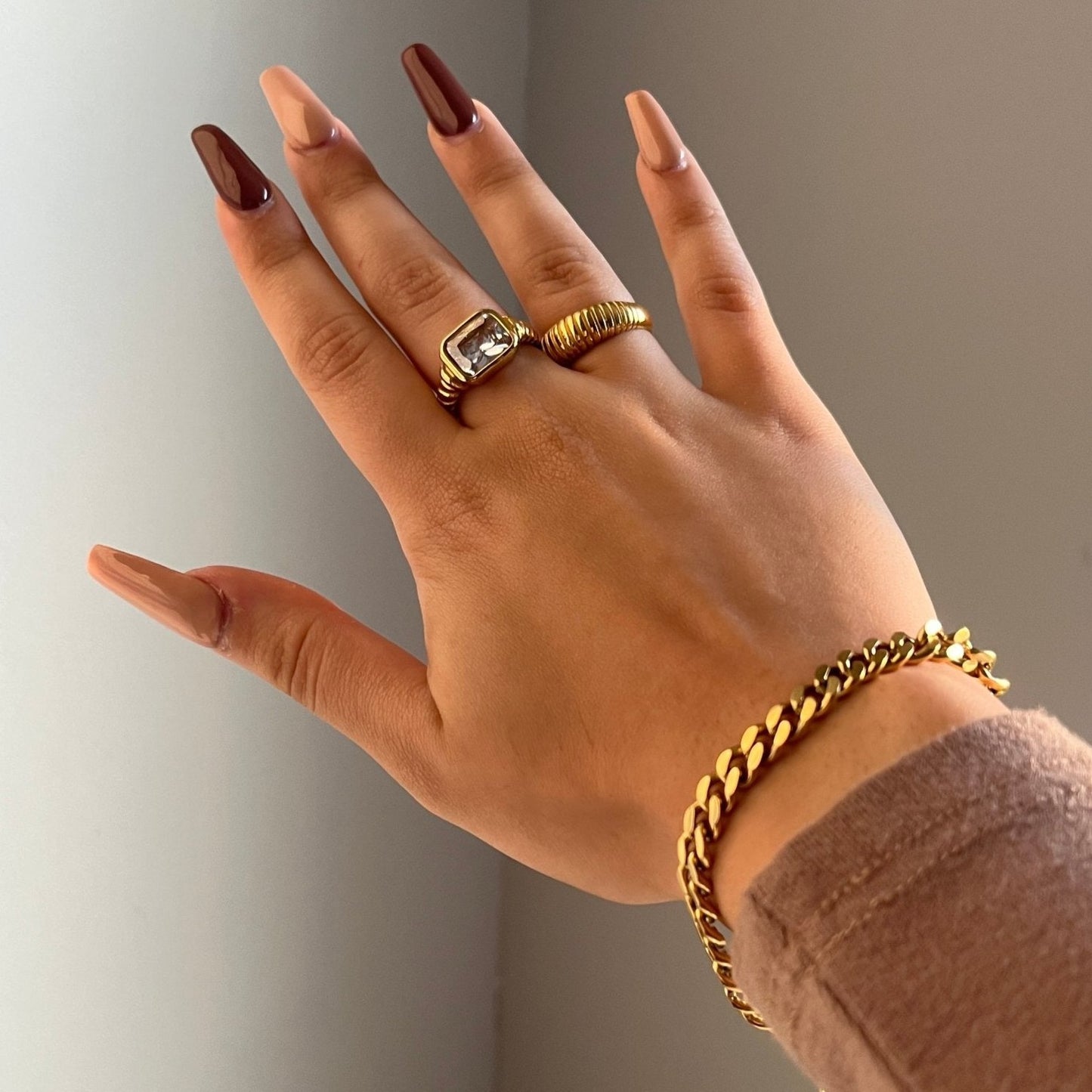 Gold Chain Bracelet - blunt cases