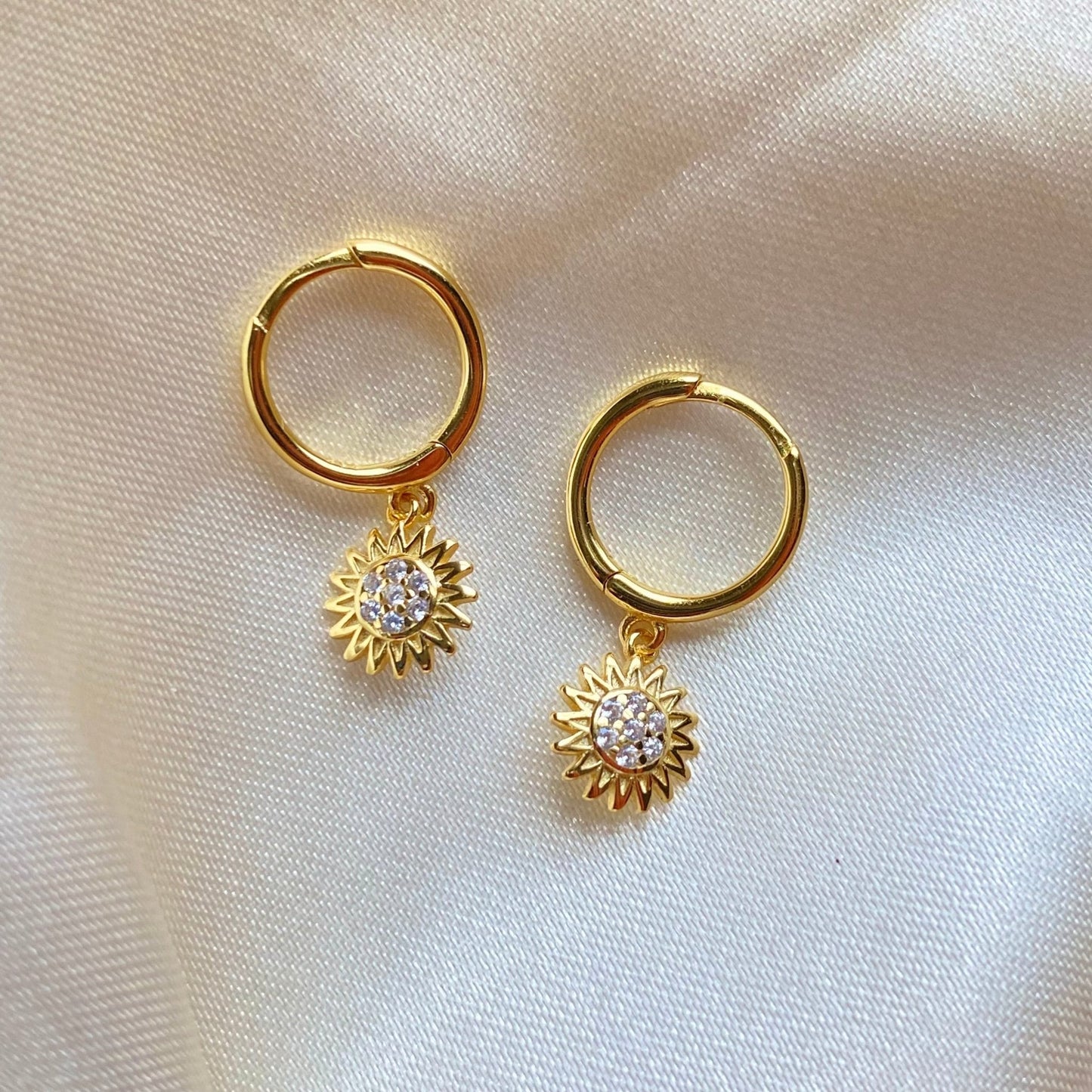 Golden Sunny Earrings - blunt cases