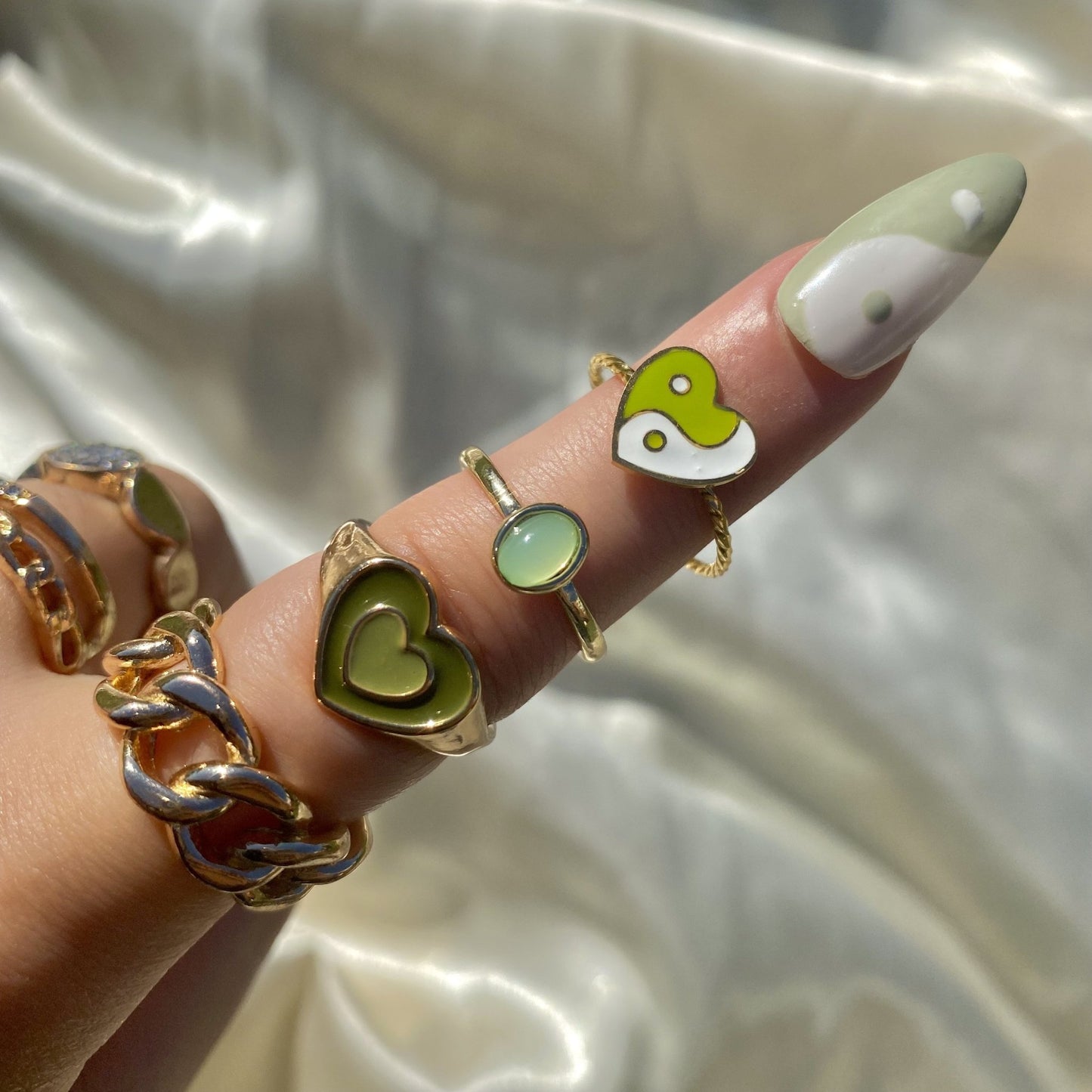 Green Luv Balance Ring - blunt cases