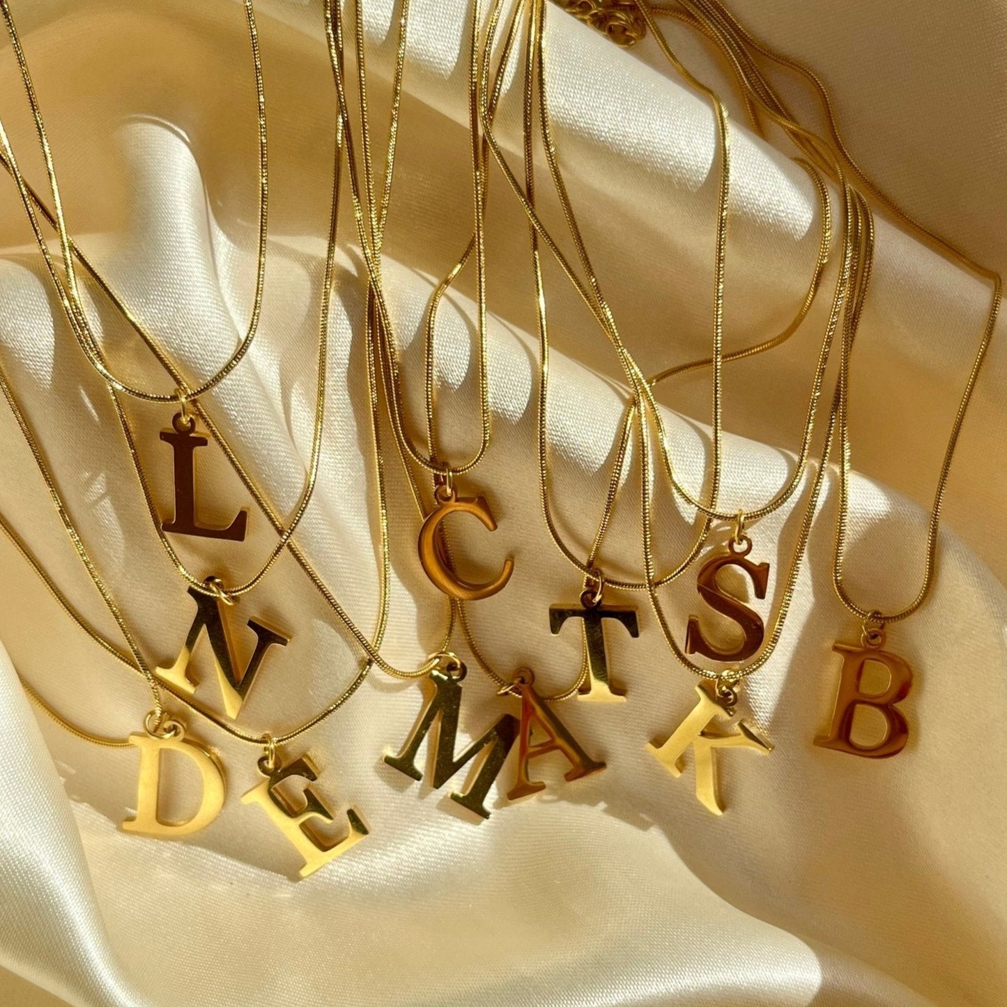 Initial Chain Necklace - blunt cases