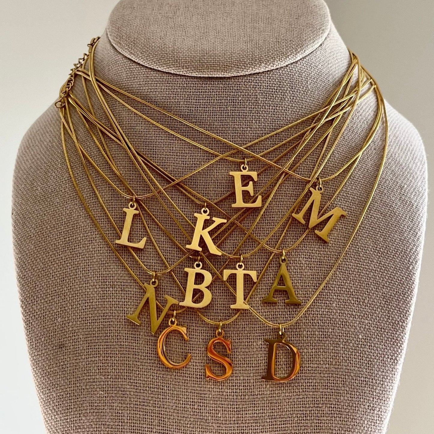 Initial Chain Necklace - blunt cases