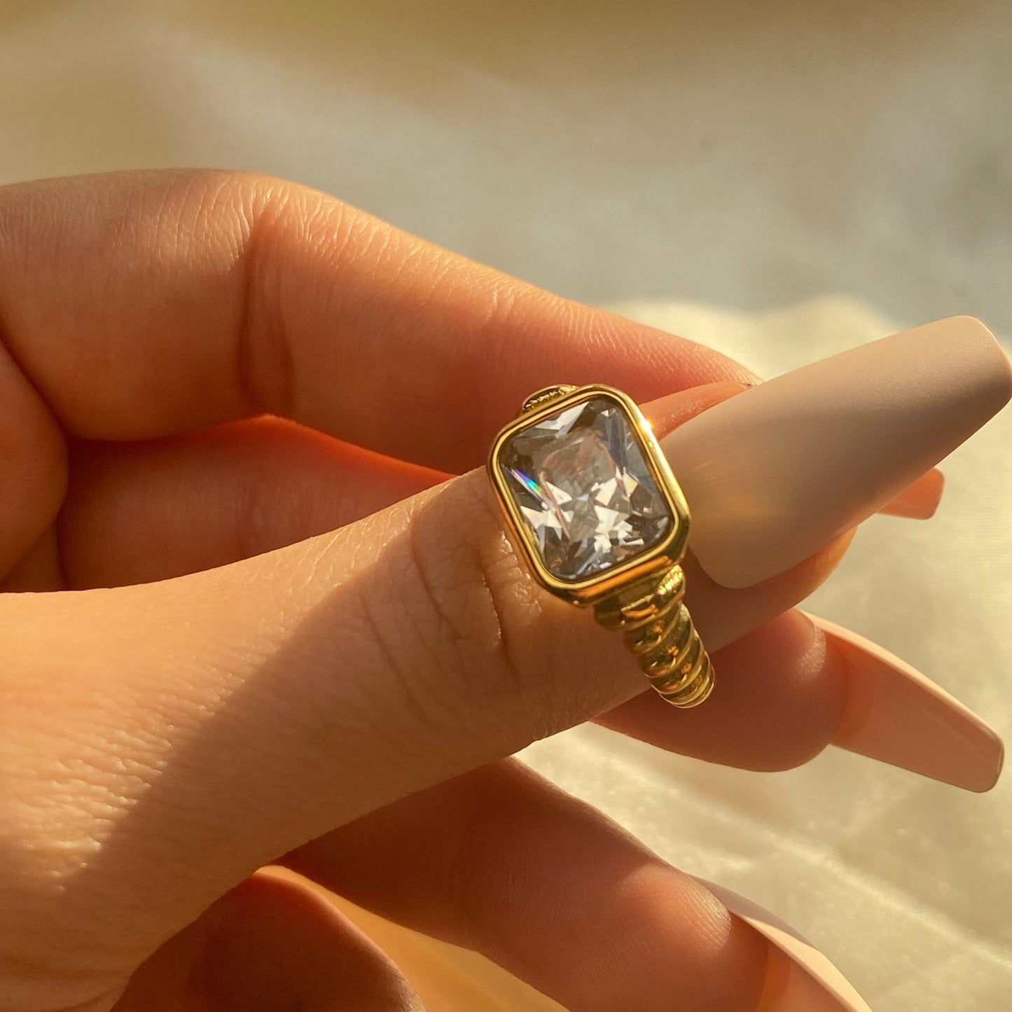 It Girl Ring - blunt cases