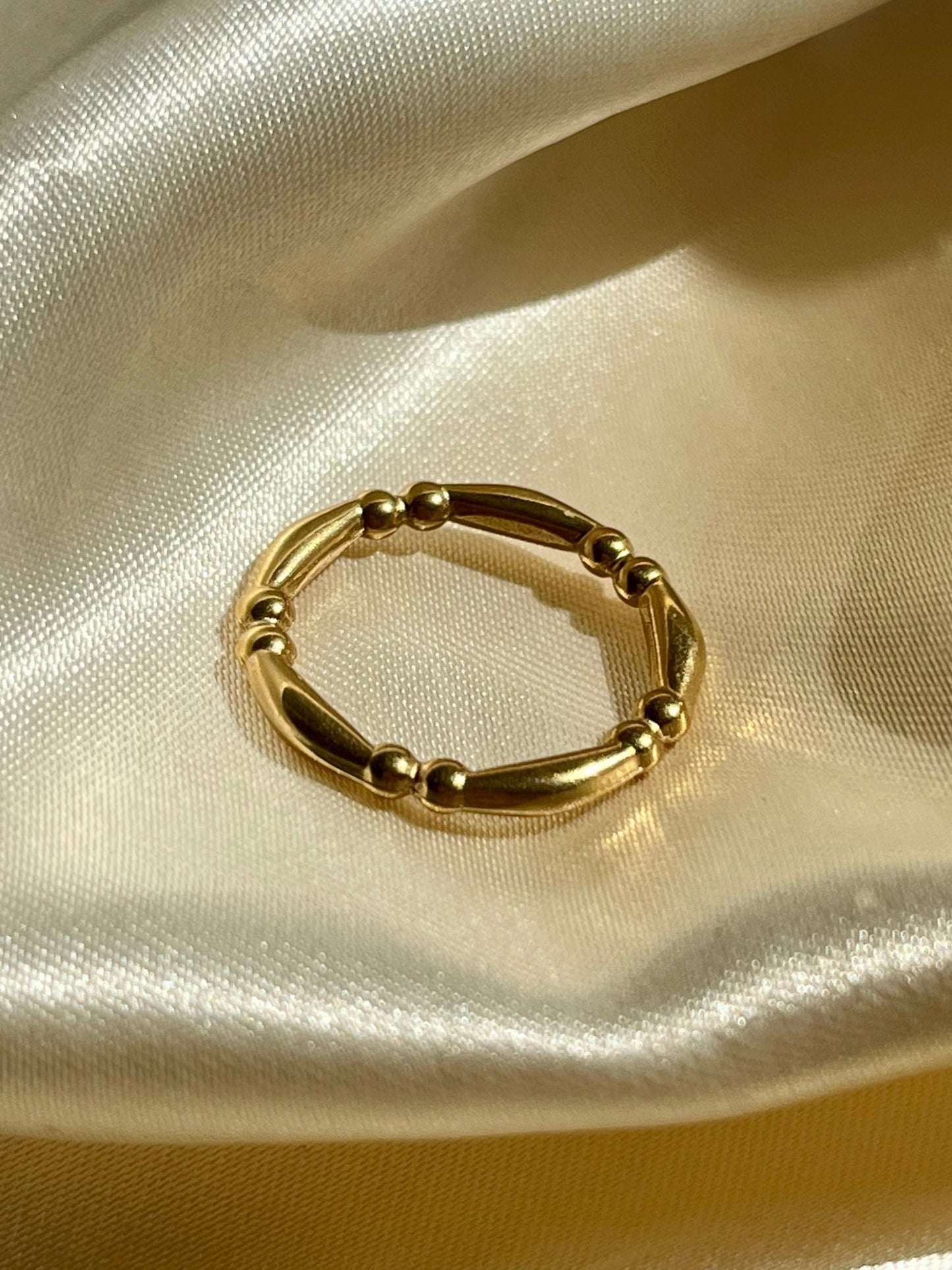 Ivy Ring - blunt cases