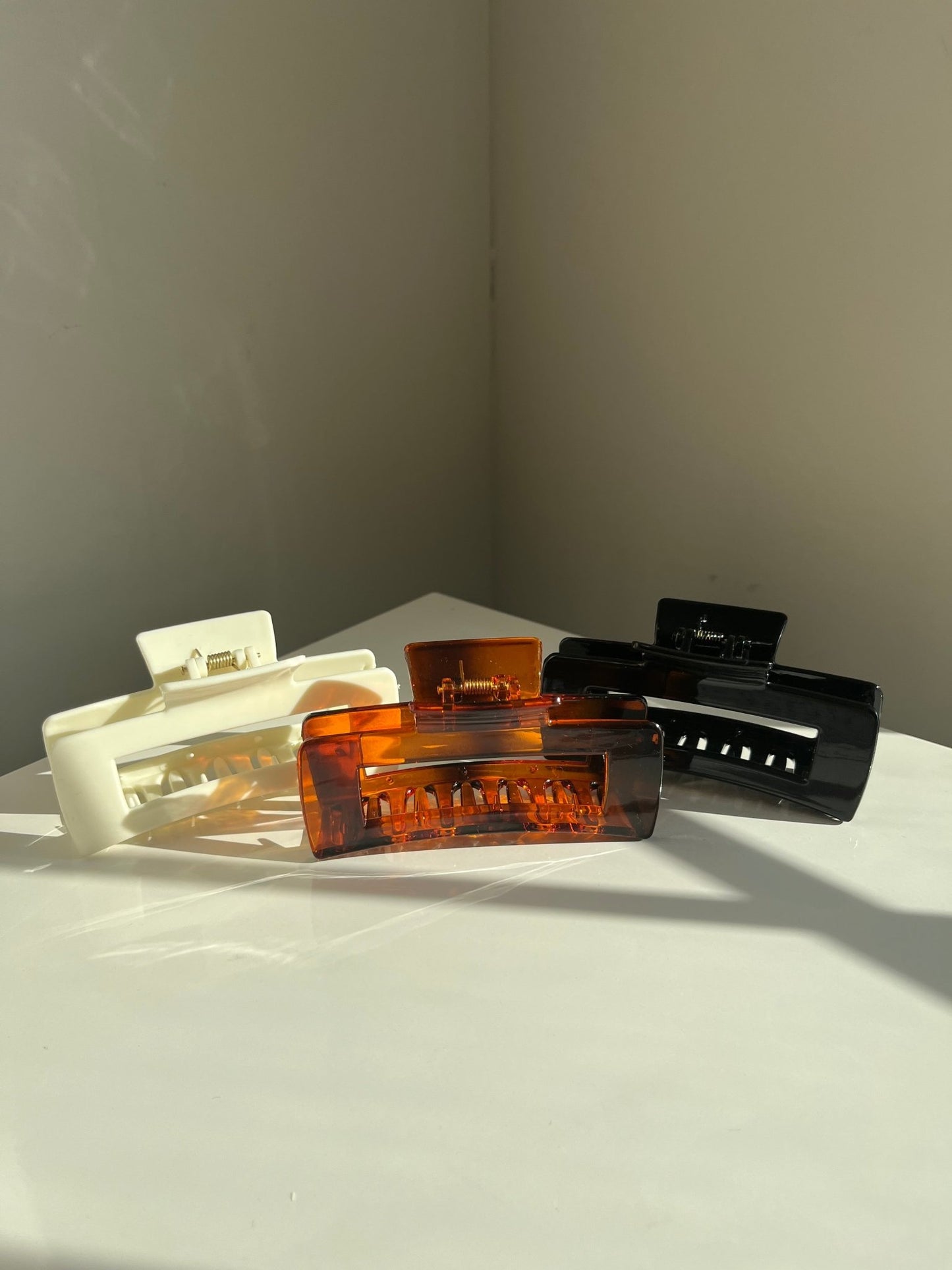 Jackie Hair Clip - blunt cases