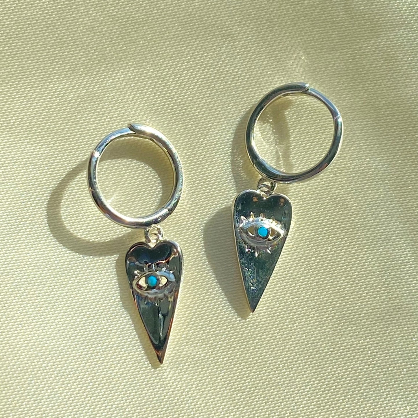 Nazar Heart Earrings - blunt cases