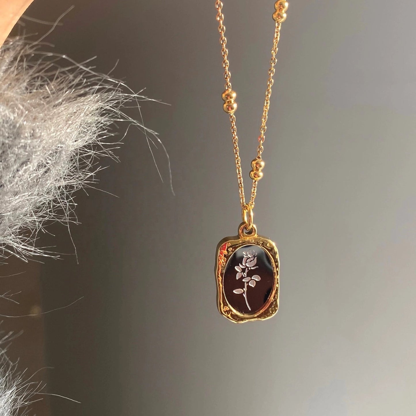 Rose Pendant Necklace - blunt cases