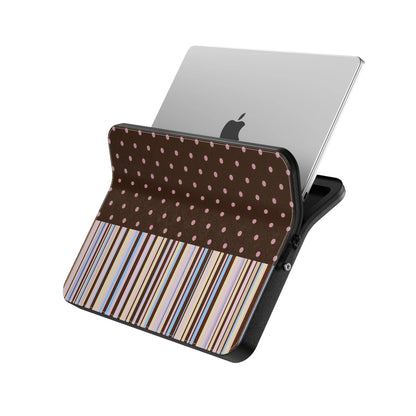 MacBook_Branded_13inch_5