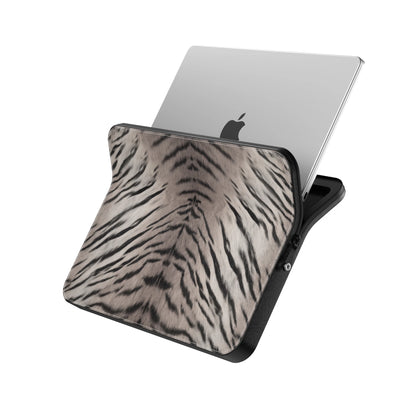 MacBook_Branded_13inch_5