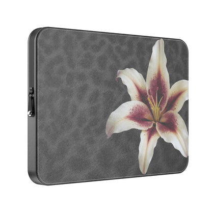 MacBook_Branded_13inch_7