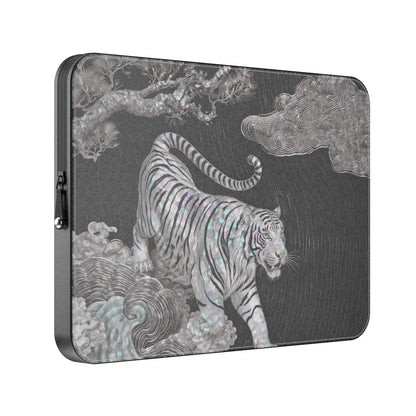 MacBook_Branded_13inch_7