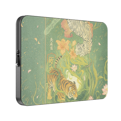 MacBook_Branded_13inch_7
