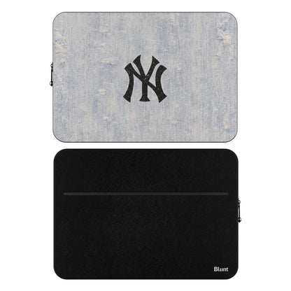 MacBook_Branded_13inch_9