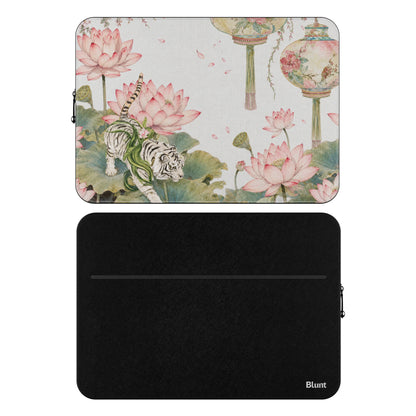 MacBook_Branded_13inch_9
