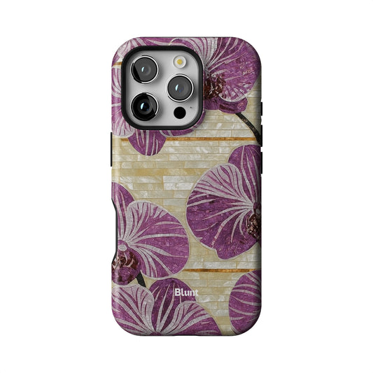 Bella iPhone Case gallery - Iphone_16_Pro_1