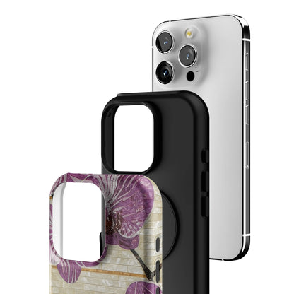 Bella iPhone Case gallery - Iphone_16_Pro_3