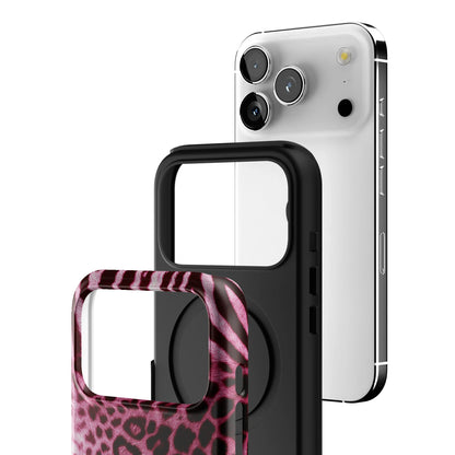 Berry Venom iPhone Case gallery - Iphone_17_Pro_3
