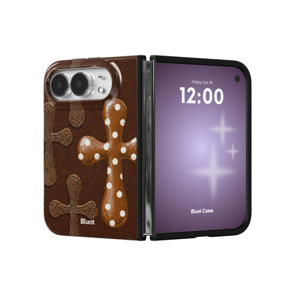 brown-polka-cross-iphone-case iPhone 18 Duo case, view 3