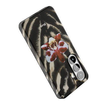 Huntress-samsung-case-Galaxy S26-4