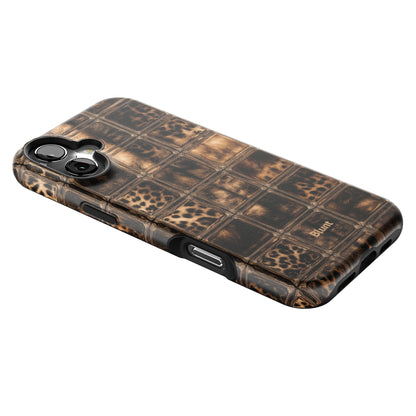 Checkered Print iPhone Case gallery - Iphone_16_Mini_Air_Plus_2