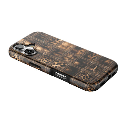 Checkered Print iPhone Case gallery - Iphone_17_Iphone_2