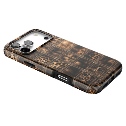 Checkered Print iPhone Case gallery - Iphone_17_Pro_Max_2