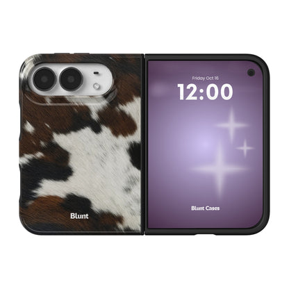 chestnut-cowhide-iphone-case iPhone 18 Duo case, view 1