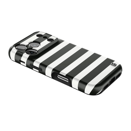 classic-stripe-statement-iphone-case-Iphone_18_Pro_2.jpg