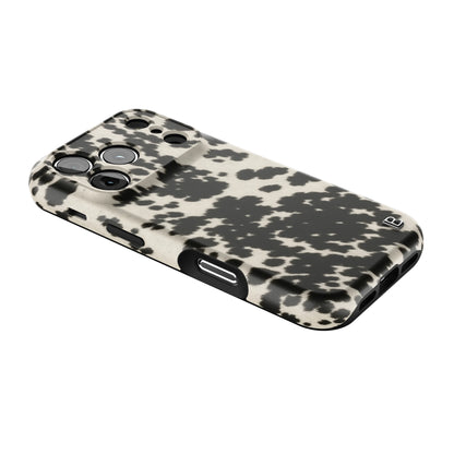 cowhide-statement-iphone-case-Iphone_18_Pro_2.jpg