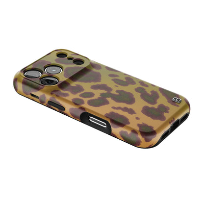 cranberry-cheetah-statement-iphone-case-Iphone_18_Pro_2.jpg