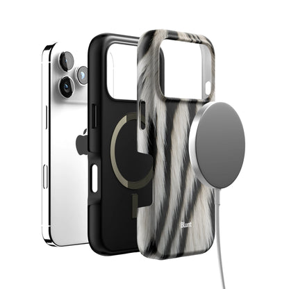 Cruella iPhone Case gallery - Iphone_17_Pro_4