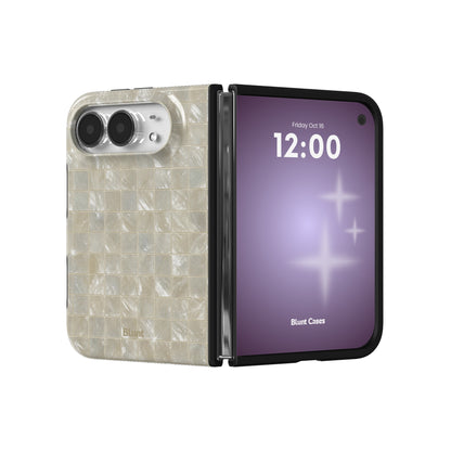 crystal-clear-iphone-case iPhone 18 Duo case, view 3