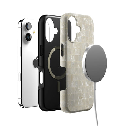 Crystal Clear iPhone Case gallery - Iphone_17_Iphone_4