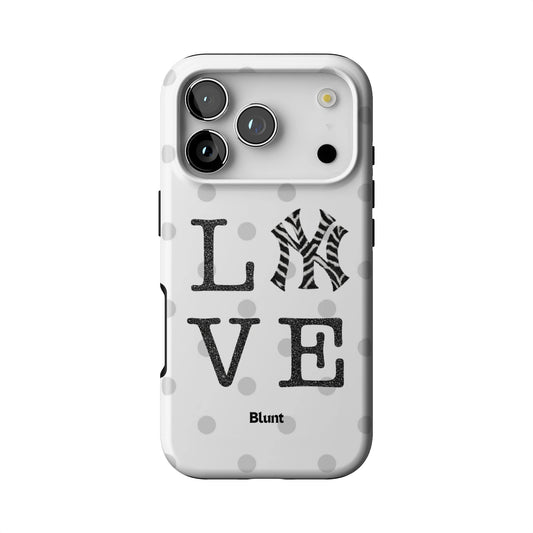 Dotted Newy iPhone Case gallery - Iphone_17_Pro_1