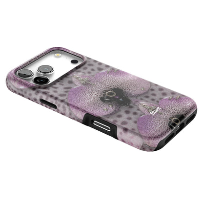 Duskaia iPhone Case gallery - Iphone_17_Pro_Max_2