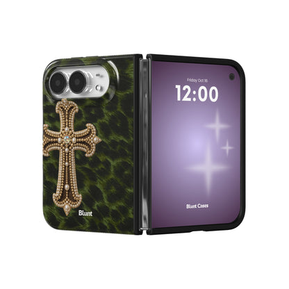 green-saint-bling-iphone-case iPhone 18 Duo case, view 3