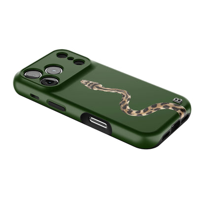green-serpent-statement-iphone-case-Iphone_18_Pro_2.jpg