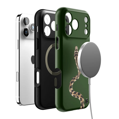 green-serpent-statement-iphone-case-Iphone_18_Pro_Max_4.jpg