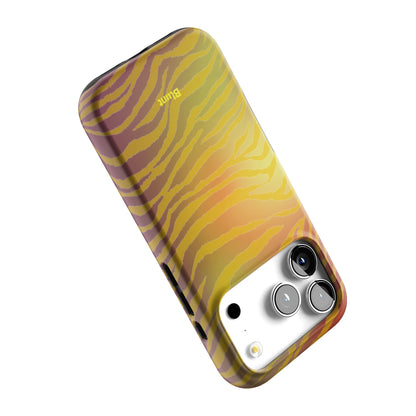 Honey Tiger iPhone Case gallery - Iphone_17_Pro_5