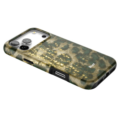 Hunter Cheetah iPhone Case gallery - Iphone_17_Pro_Max_2