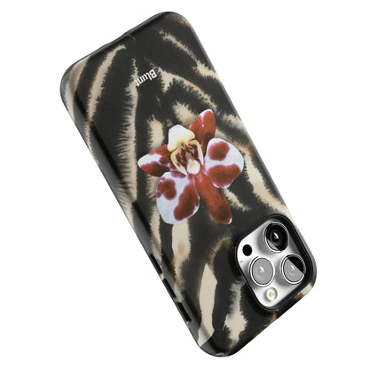 Huntress iPhone Case gallery - Iphone_14_Pro_Max_5