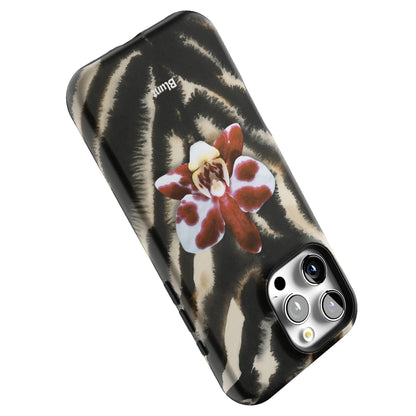 Huntress iPhone Case gallery - Iphone_16_Pro_Max_5