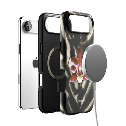 Huntress iPhone Case gallery - Iphone_17_Air_4