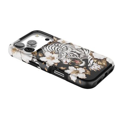 Kuro Ikari iPhone Case gallery - Iphone_17_Pro_2