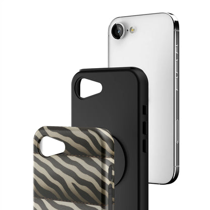 Zebra-Puffer-iphone-case-iPhone 17 E-3