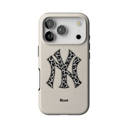 Lower East iPhone Case gallery - Iphone_17_Pro_1