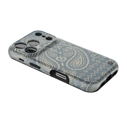 men-bandana-statement-iphone-case-Iphone_18_Pro_2.jpg