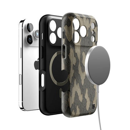 men-desert-statement-iphone-case-Iphone_18_Pro_4.jpg